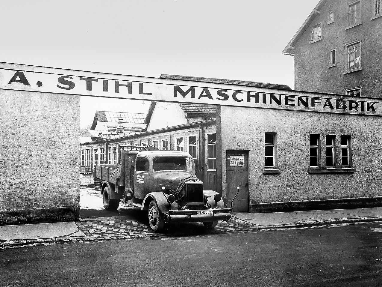Einfahrt der A. Stihl Maschinenfabrik