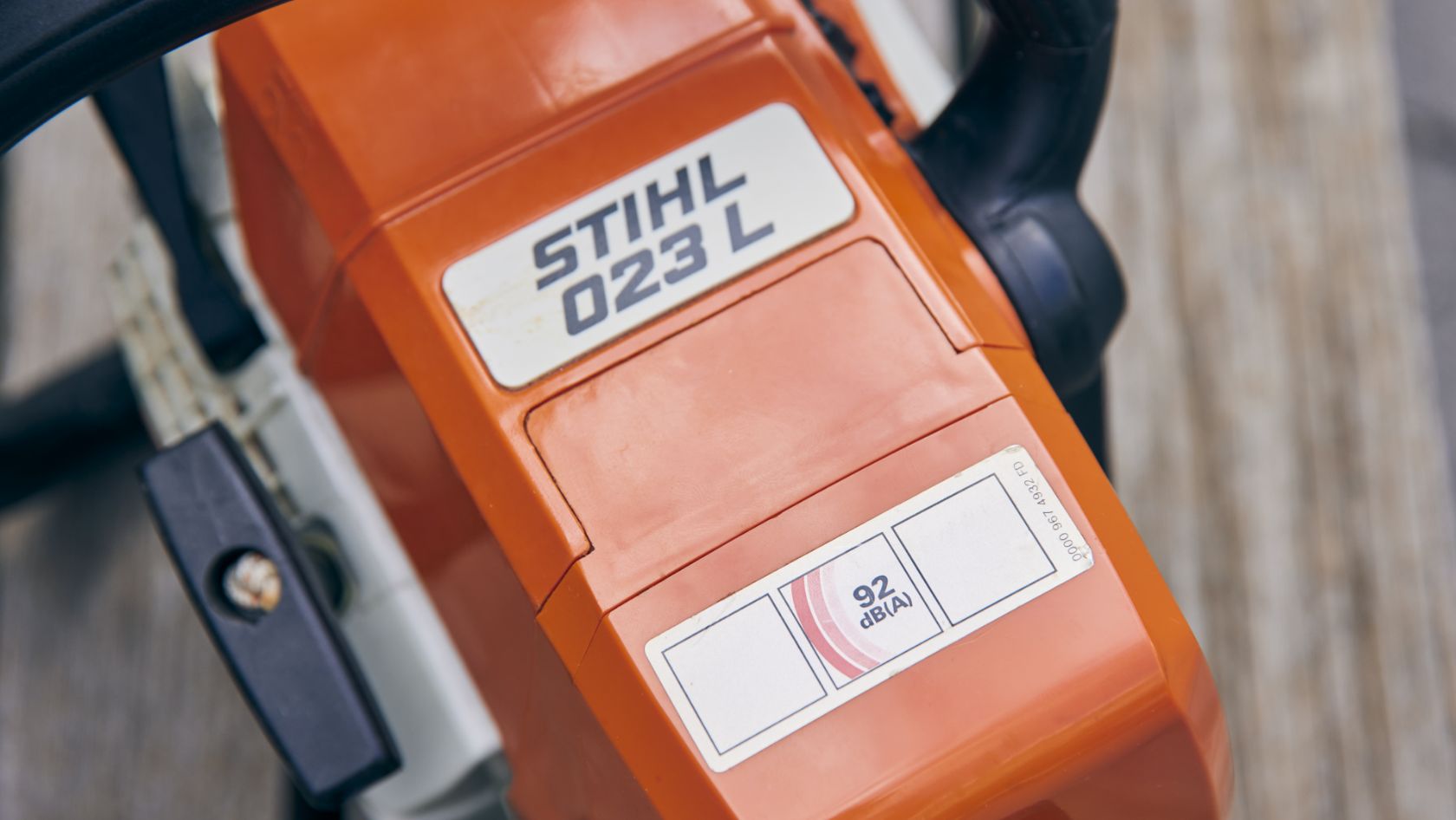 Stilisierte Abbildung der Motors&auml;ge 023 L.