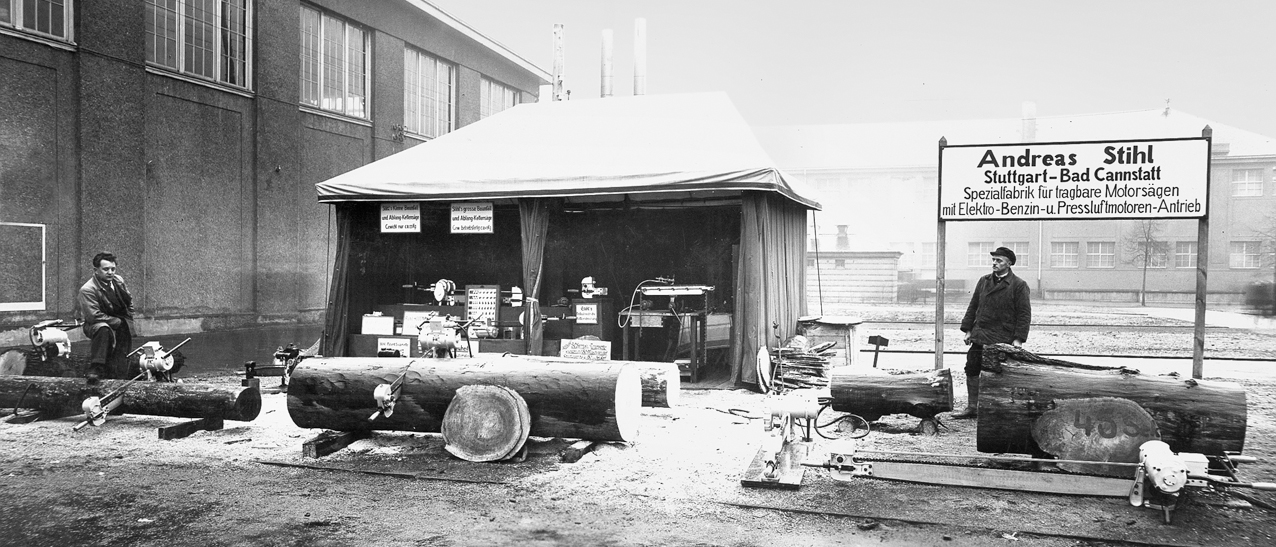 Der Messestand von STIHL 1936; Schwarz-Wei&szlig;-Foto