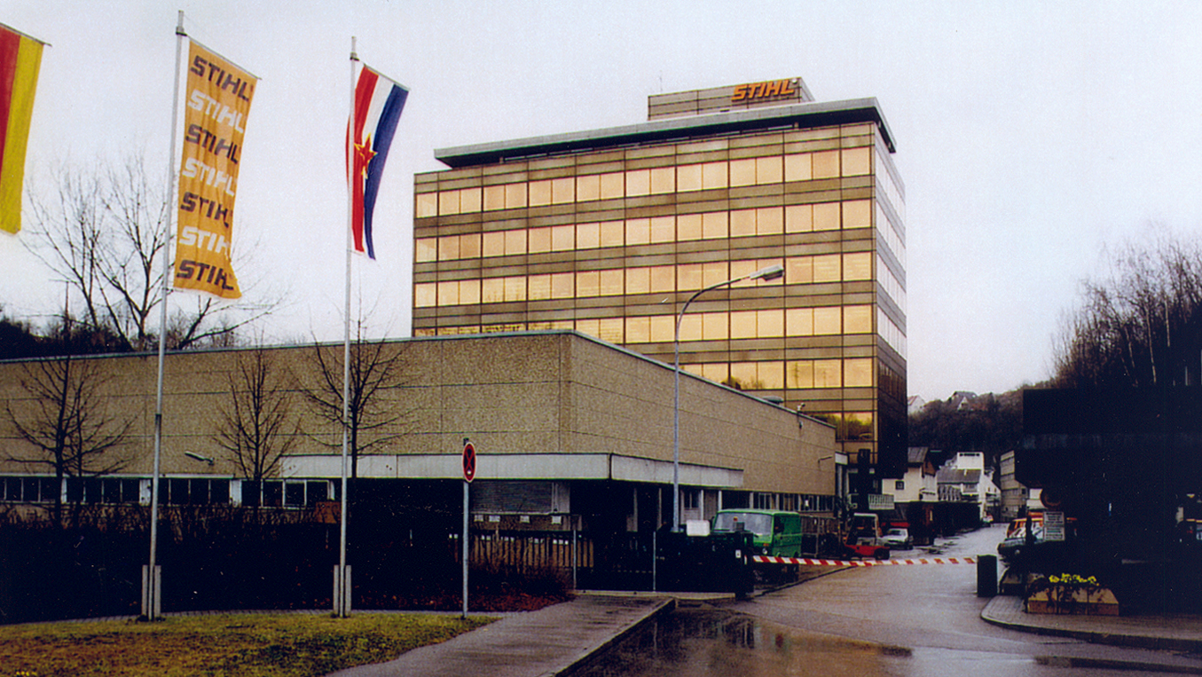 Neues Verwaltungsgeb&auml;ude bei Werk 1 1970.